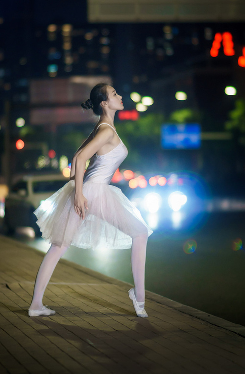 历史性翻盘与纪录之夜，红牛二队超越威廉姆斯，拉塞尔独揽15次Q3壮举