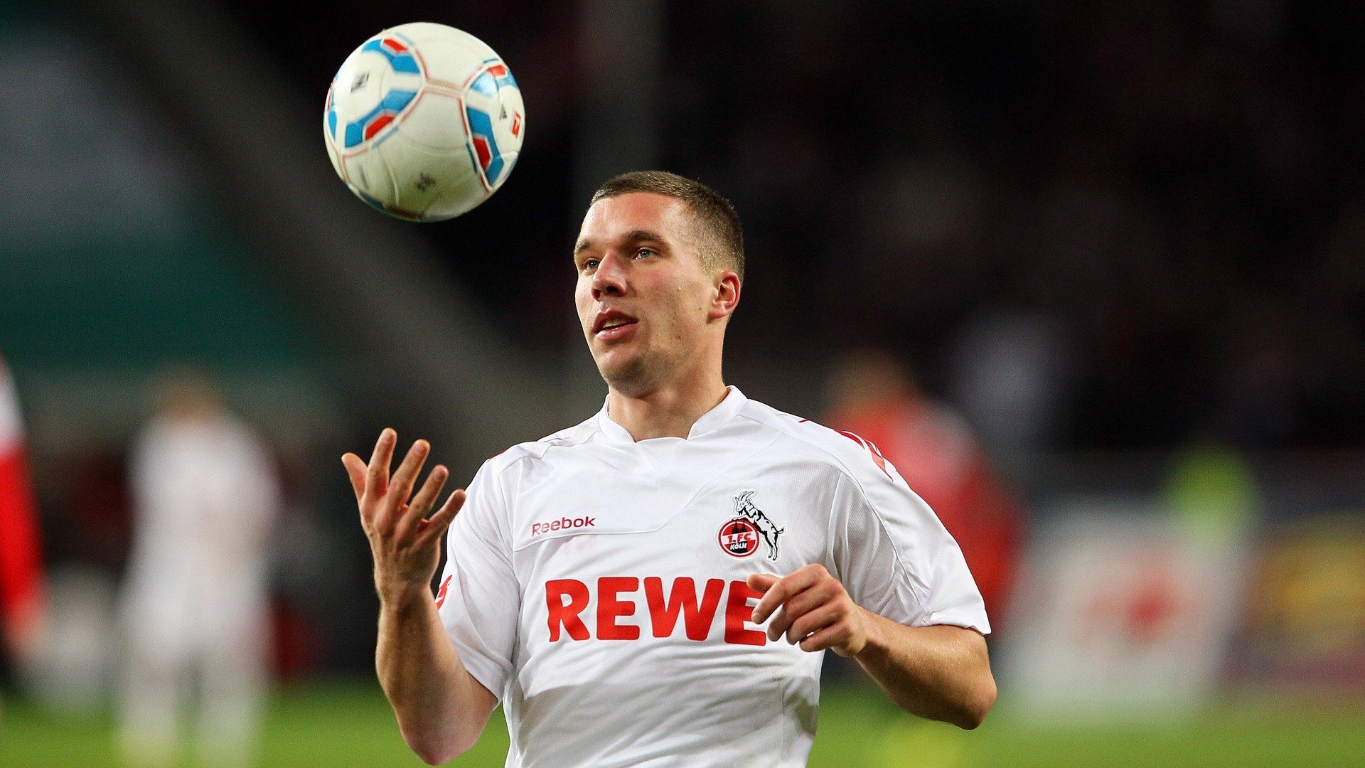 草根英雄的逆袭,哥斯达黎加迪亚斯一球收割拜仁,点燃赛场传奇