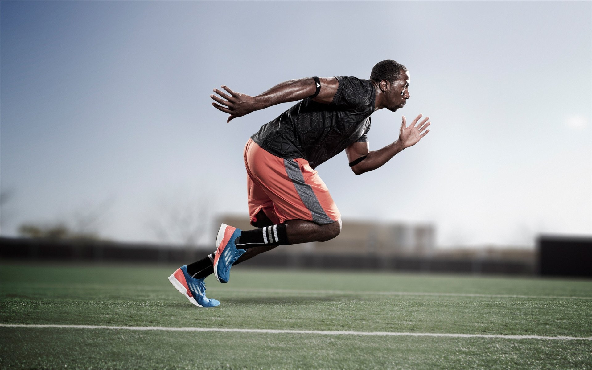 国家德比之夜,当爱德华兹成为黑暗中唯一的光点