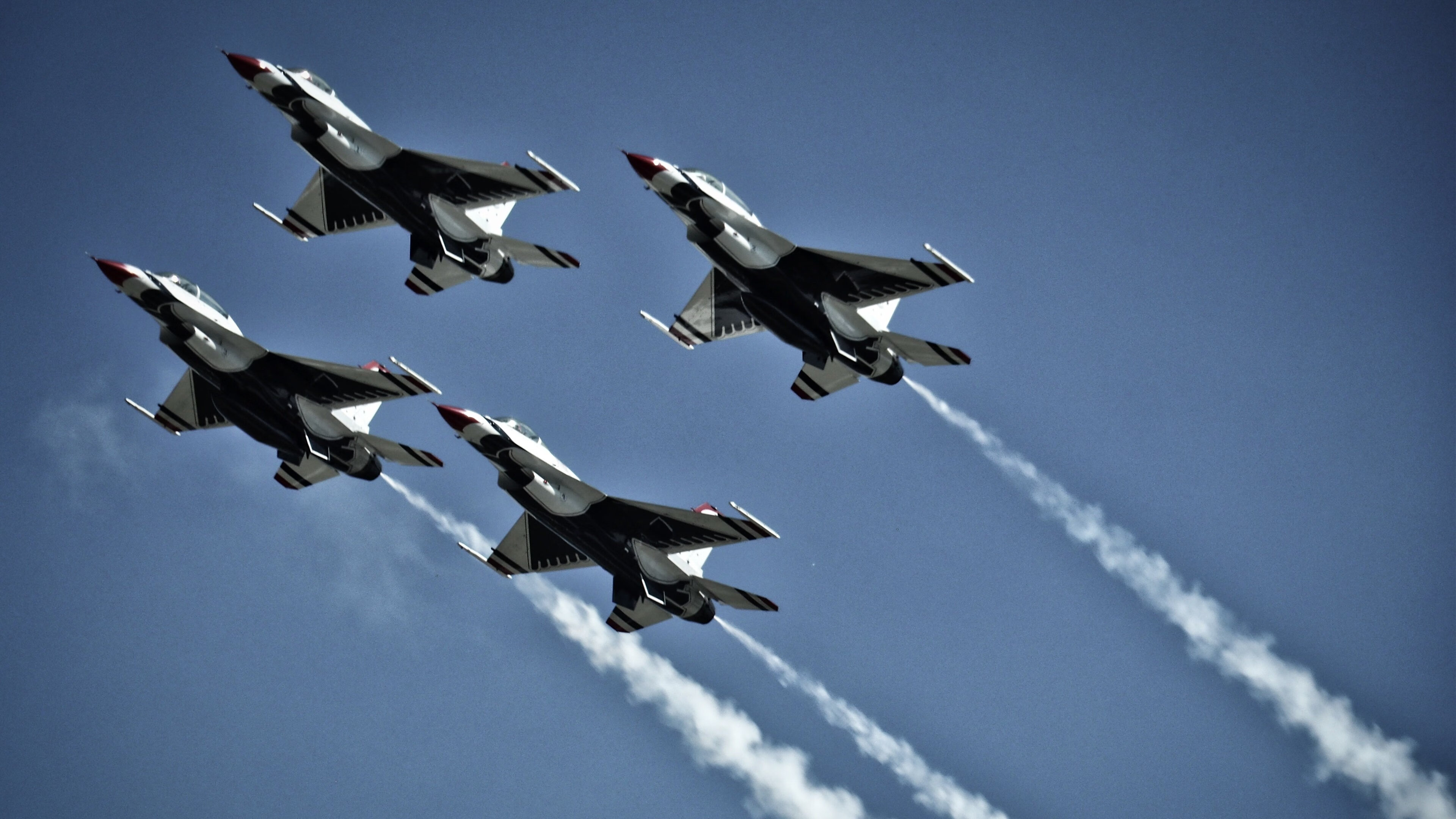 当凌晨四点的光，照亮麦迪逊花园的记分牌